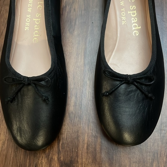 One day only! EUC KATE SPADE NEW YORK Honey Ballet Flats Bows Black Leather 9 - Picture 13 of 16